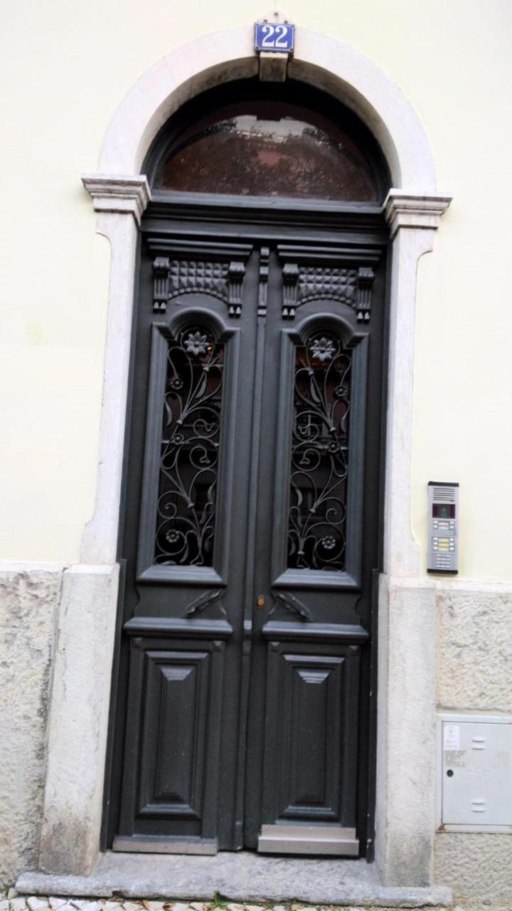 Metro Hostel Lisbon Exterior photo
